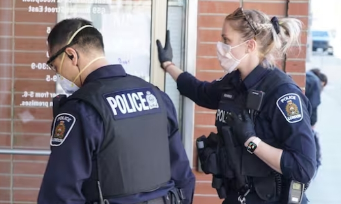 安大略省警察招募：降低学历要求提供训练