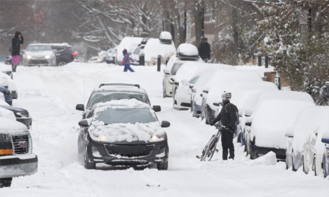 加拿大多个省份将在大雪中跨年