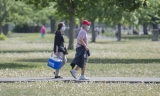 加拿大卫生部官宣：最快今年夏天开始解封